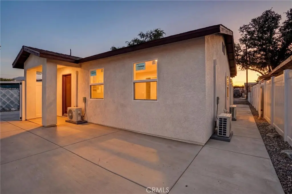 Triplex for rent at 1021 Columbia 2, Redlands, CA featuring 2 beds and 1 bath