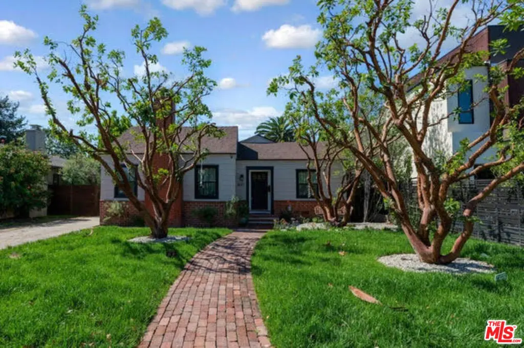 Residential Lease for rent at 4147 Marcasel Avenue, Los Angeles, Los Angeles County, CA featuring 4 beds and 3 baths