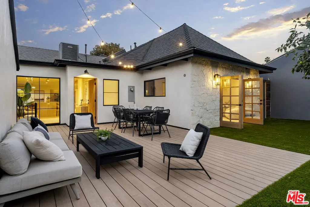 Single Family Residence for sale at 3841 S Redondo Boulevard, Los Angeles, CA featuring 3 beds and 3 baths