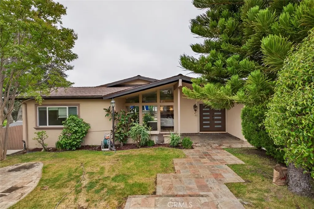 4809 Lowell Avenue, La Crescenta, CA — listing photo 1
