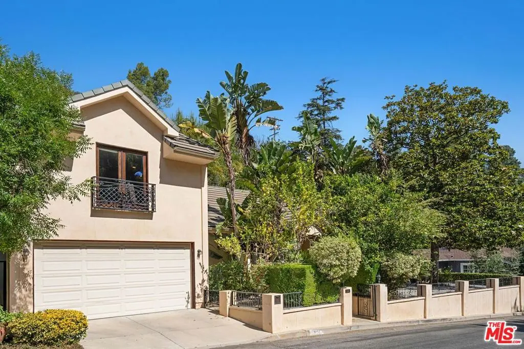 3645 Longview Valley Road, Sherman Oaks, CA — listing photo 1
