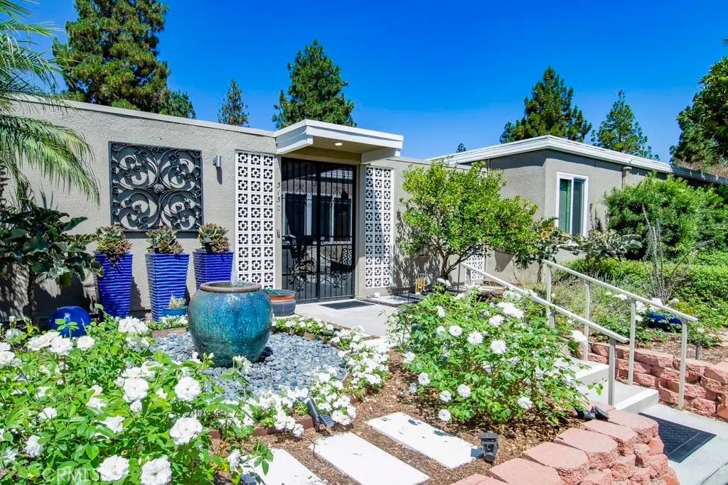 315 Ave Castilla C, Laguna Woods, CA — listing photo 1