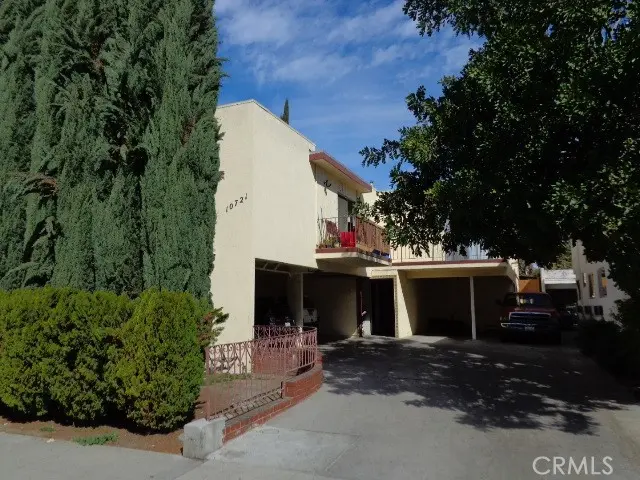 10721 Bloomfield, North Hollywood, CA — listing photo 1