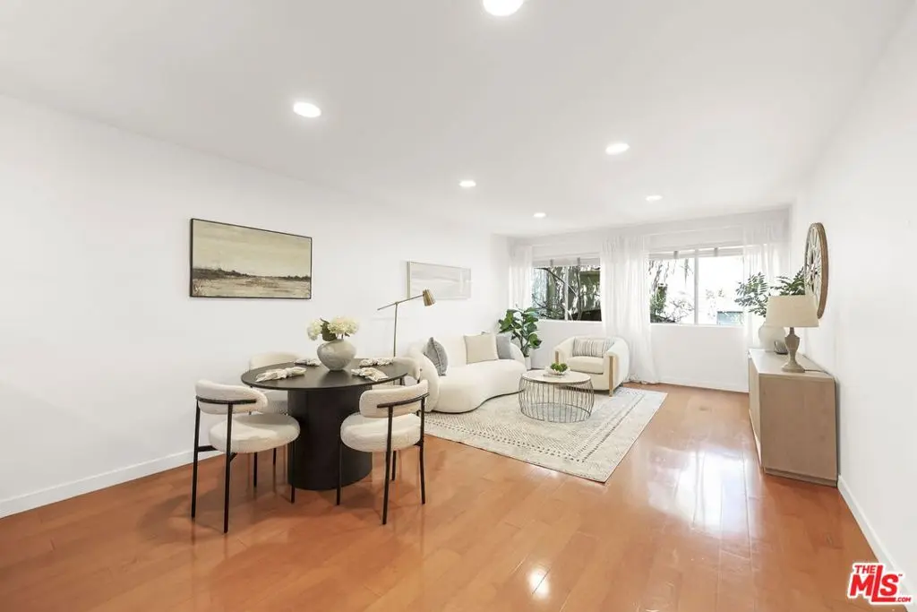 Condominium for sale at 532 N Rossmore Avenue 203, Los Angeles, CA featuring 1 bed and 1 bath