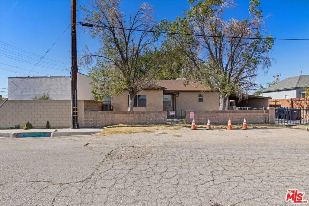Single Family Residence for sale at 947 W Oldfield Street, Lancaster, CA featuring 3 beds and 2 baths