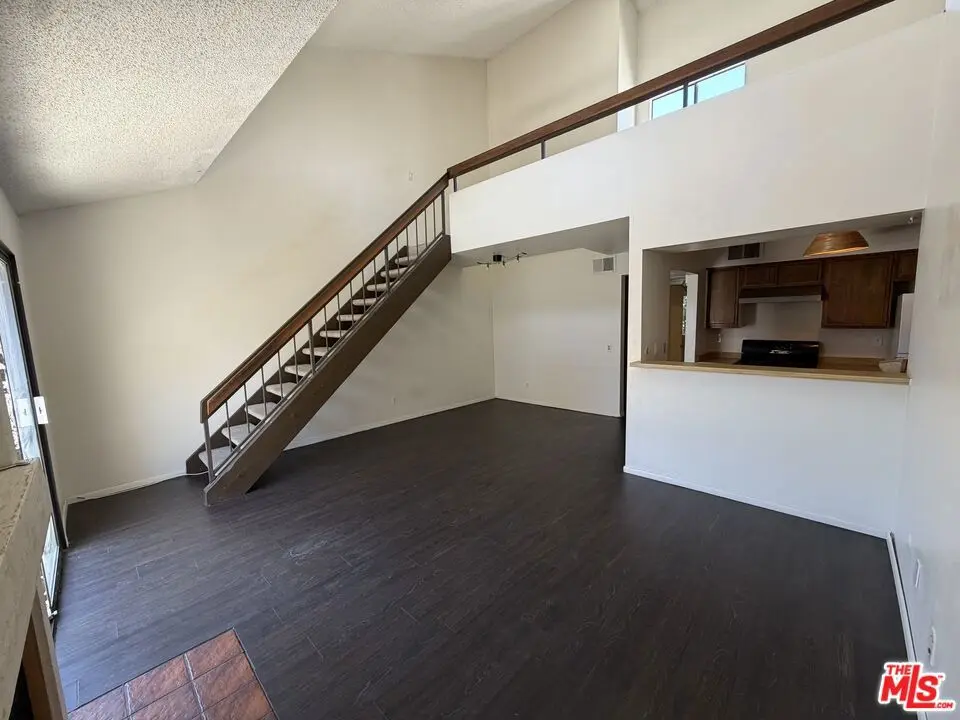8221 Langdon Avenue 204, Van Nuys, CA — listing photo 1