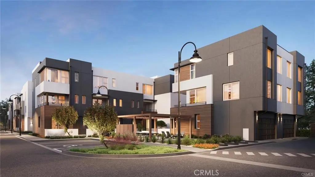 Condominium for rent at 677 S Lyon St, Santa Ana, CA featuring 4 beds and 4 baths
