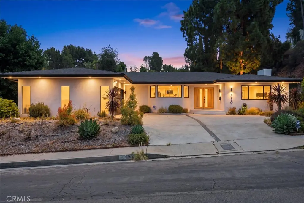 2950 Dona Emilia Drive, Studio City, CA — listing photo 1