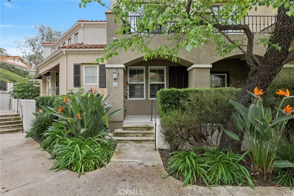 Condominium for sale at 42 Via Cordoba, Rancho Santa Margarita, CA featuring 2 beds and 1 bath