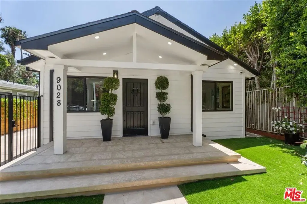 Single Family Residence for rent at 9028 Keith Avenue, West Hollywood, CA featuring 2 beds and 2 baths