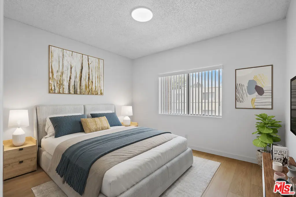 Condominium for sale at 424 S Westmoreland Avenue 210, Los Angeles, CA featuring 2 beds and 2 baths