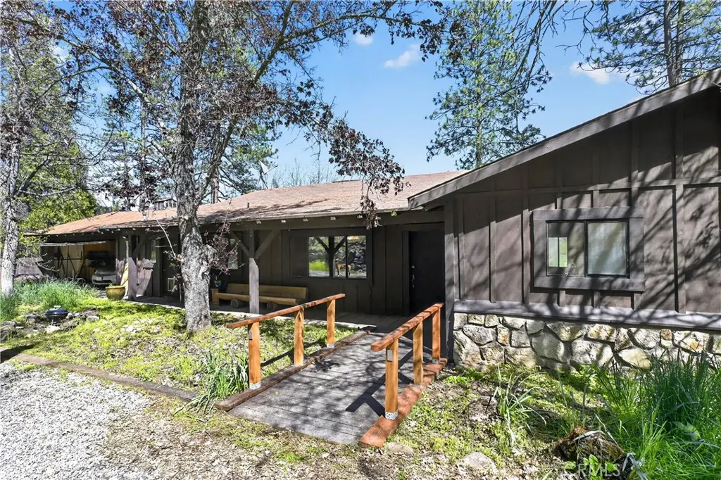 15640 Quartz Valley Dr. Drive, Fort Jones, CA — listing photo 1