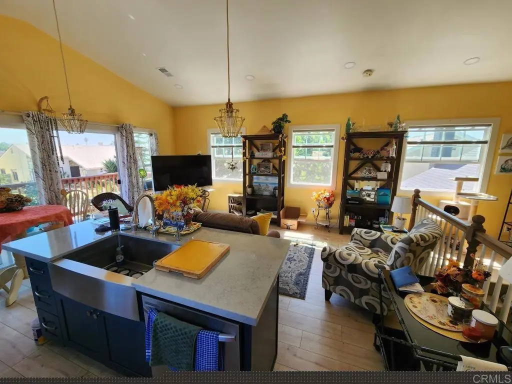 Duplex for rent at , San Diego, CA featuring 1 bed and 1 bath