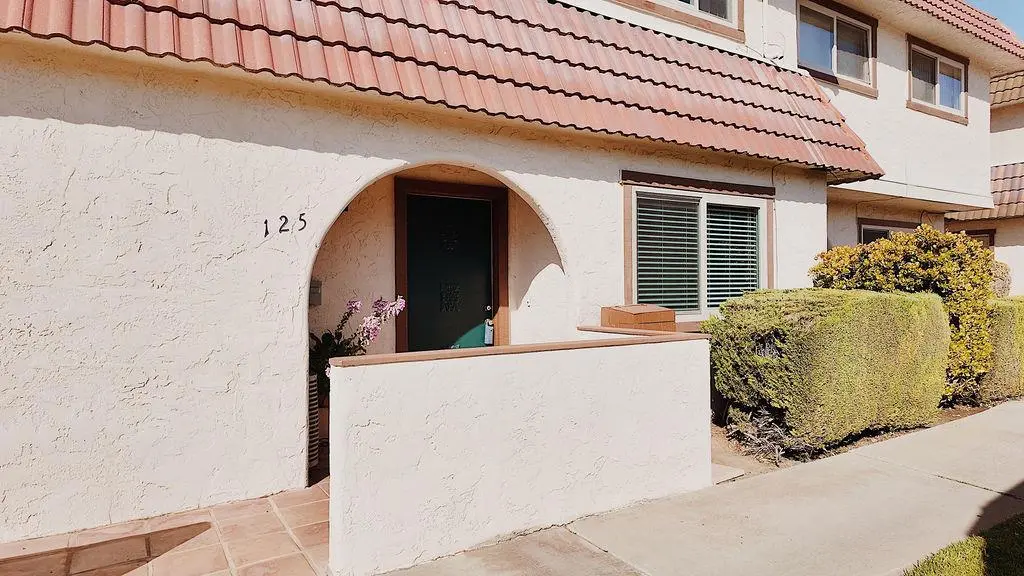 Townhouse for sale at 125 Villa Pacheco Court, Hollister, CA featuring 2 beds and 3 baths