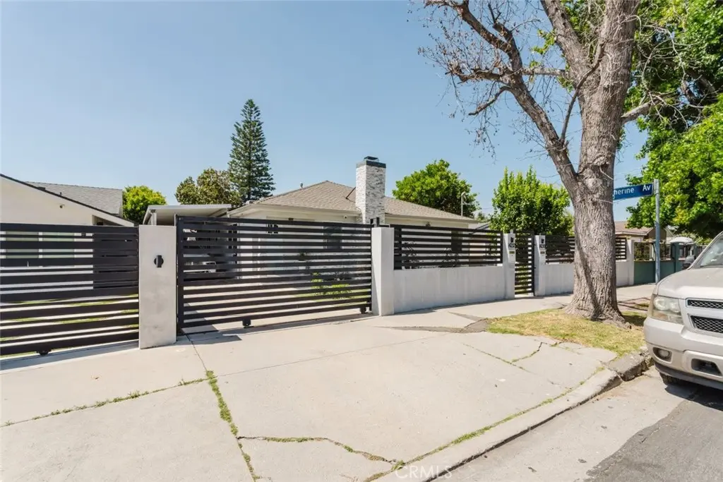 14232 Hart, Van Nuys, CA — listing photo 1
