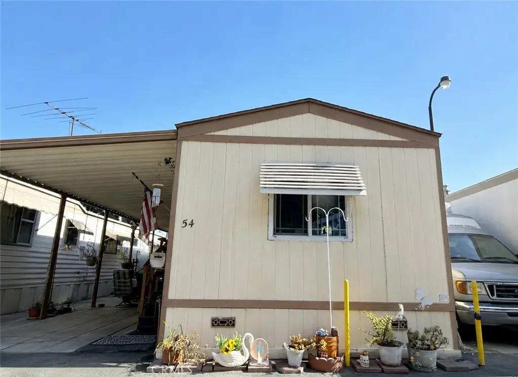 8600 Contreras 54, Paramount, CA — listing photo 1