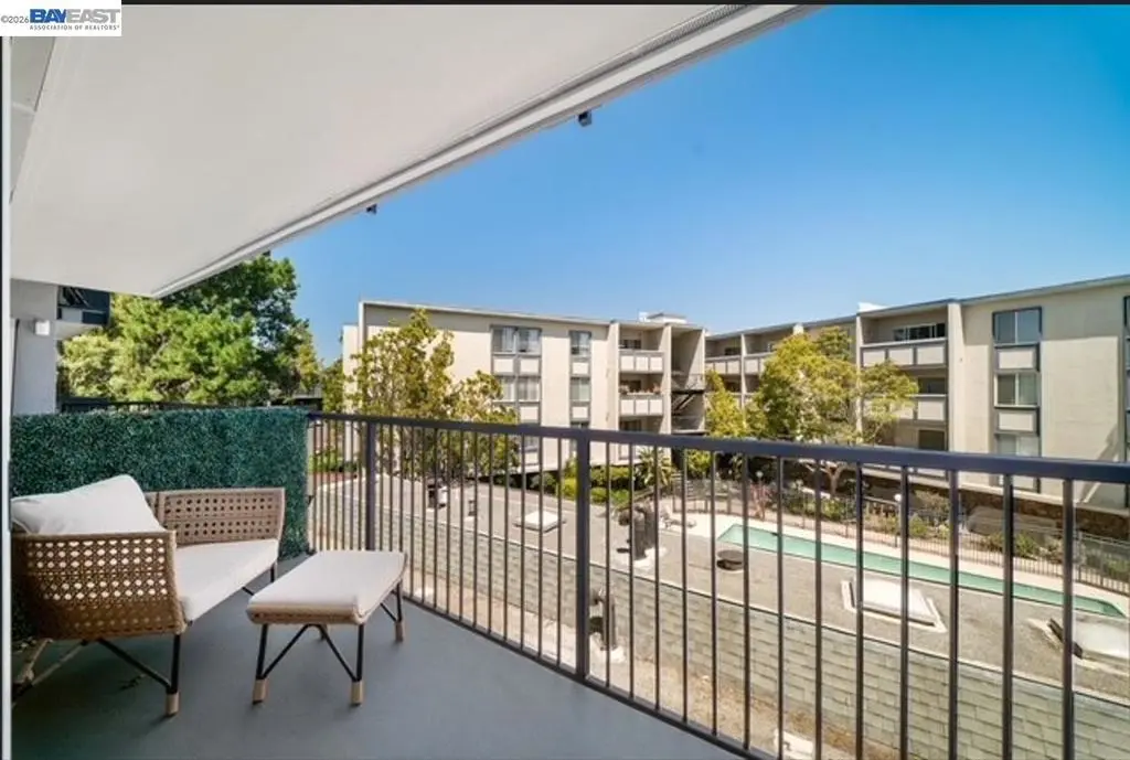 Condominium for sale at 960 Shorepoint Court 214, Alameda, CA featuring 1 bed and 1 bath