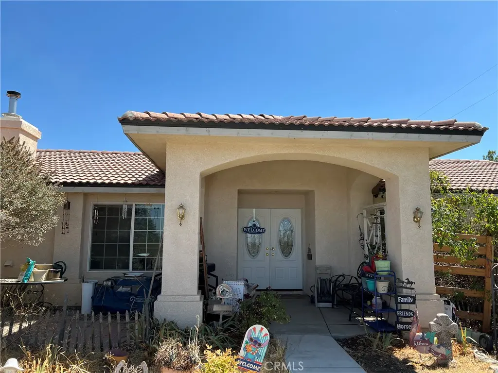 2825 Del Rosa Road, Phelan, CA — listing photo 1