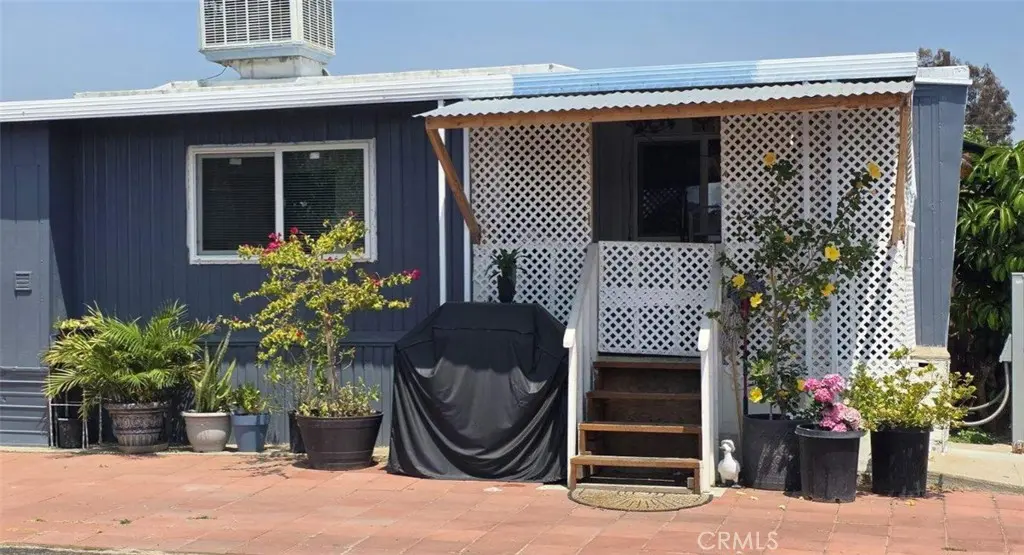 Manufactured In Park for sale at 15325 Orange Avenue B-29, Paramount, CA featuring 3 beds and 1 bath
