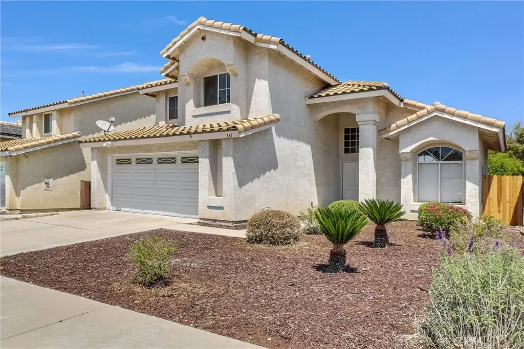 Single Family Residence for sale at 661 La Cumbre, Corona, CA featuring 4 beds and 3 baths