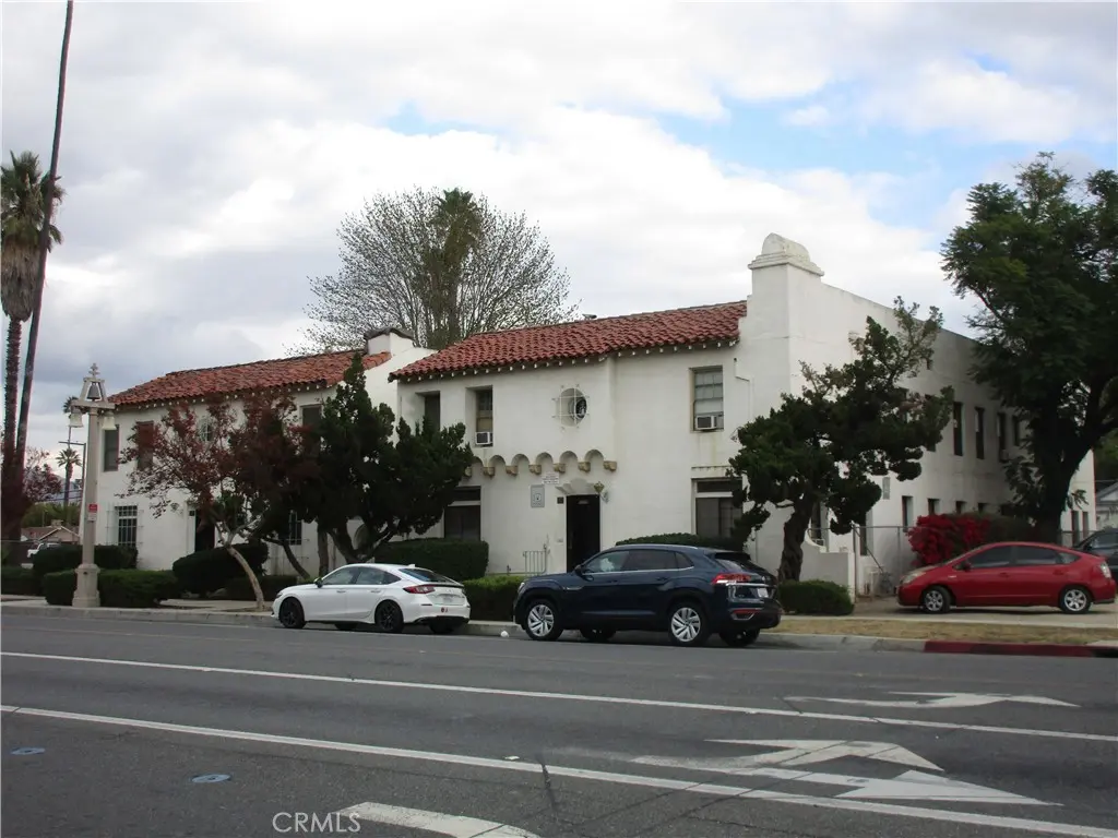 Residential Lease for rent at 3260 MAIN, Riverside, Riverside County, CA and 1 bath