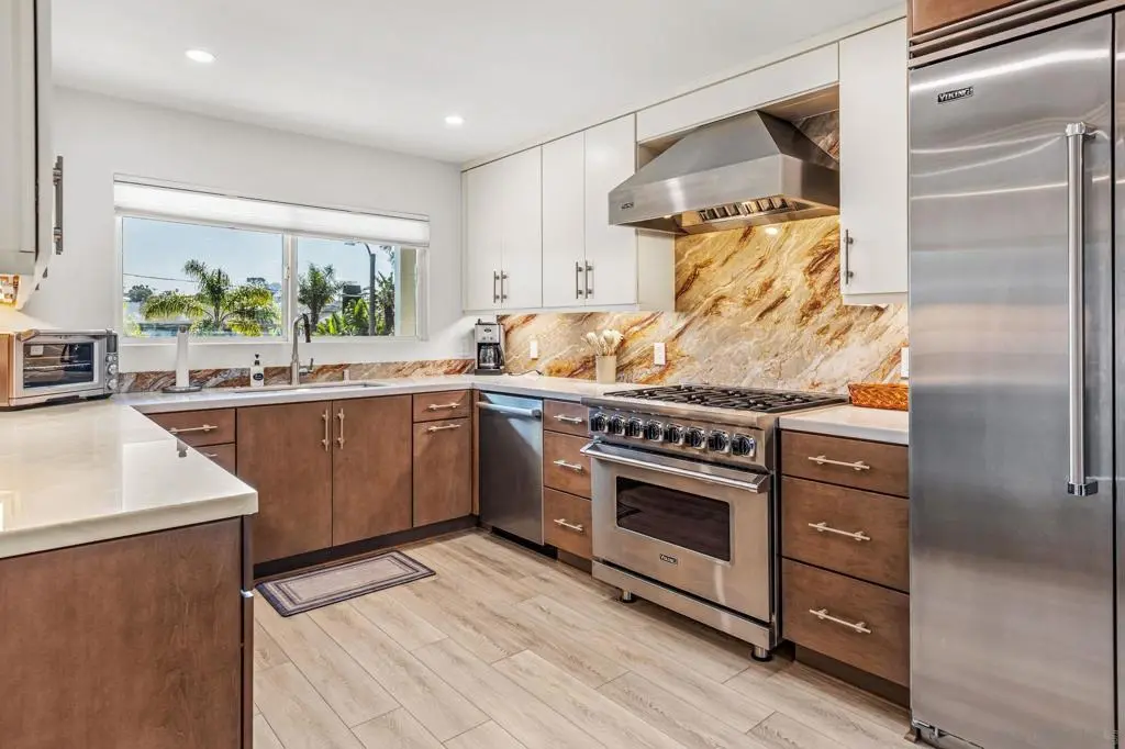 Single Family Residence for rent at 233 S Helix K, Solana Beach, CA featuring 2 beds and 2 baths