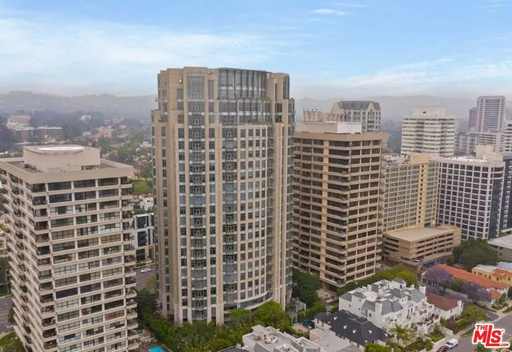 Condominium for sale at 10776 Wilshire Boulevard 603, Los Angeles, CA featuring 2 beds and 3 baths