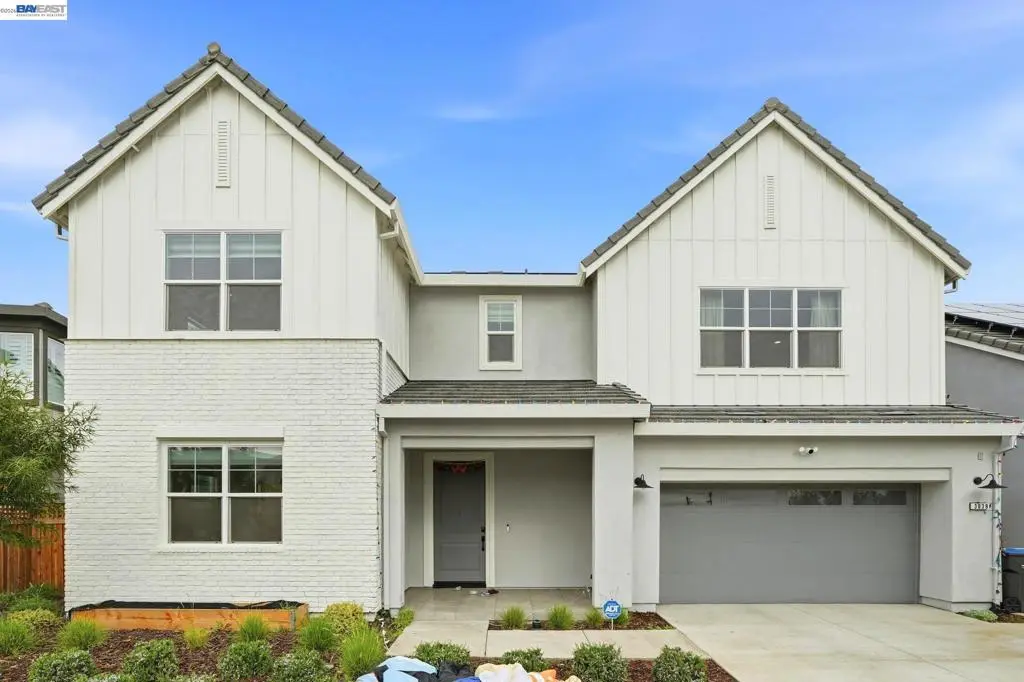Single Family Residence for sale at 3039 Paxton Ct, Lathrop, CA featuring 5 beds and 5 baths