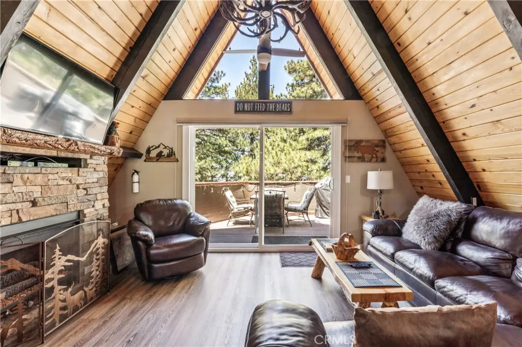 30834 Live Oak, Running Springs, CA — listing photo 1