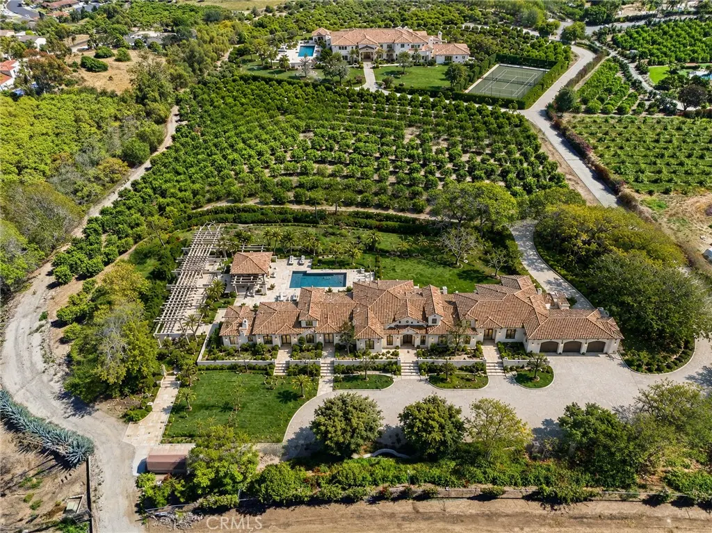 25 Encino, Camarillo, CA — listing photo 1