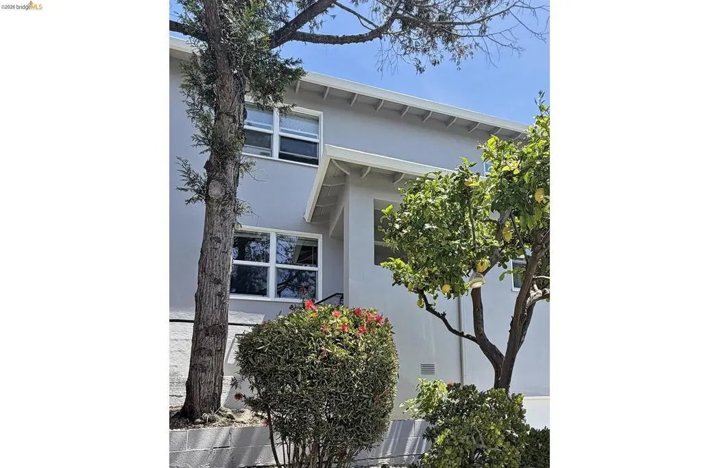 Condominium for sale at 1825 Highland Pl 1821, Berkeley, CA featuring 2 beds and 2 baths