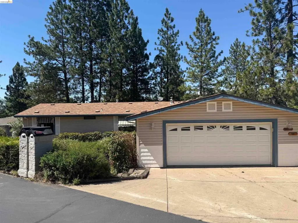 22700 Hidden Hollow Dr, Groveland, CA — listing photo 1