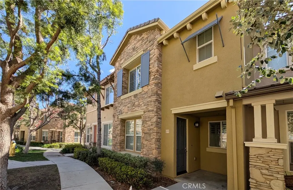 Townhouse for sale at 30505 Canyon Hills Road 1202, Lake Elsinore, CA featuring 2 beds and 3 baths