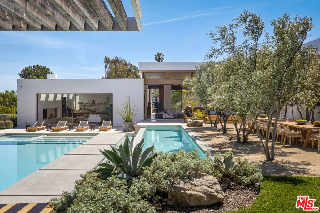 Residential Lease for rent at 28837 Selfridge Drive, Malibu, Los Angeles County, CA featuring 5 beds and 8 baths