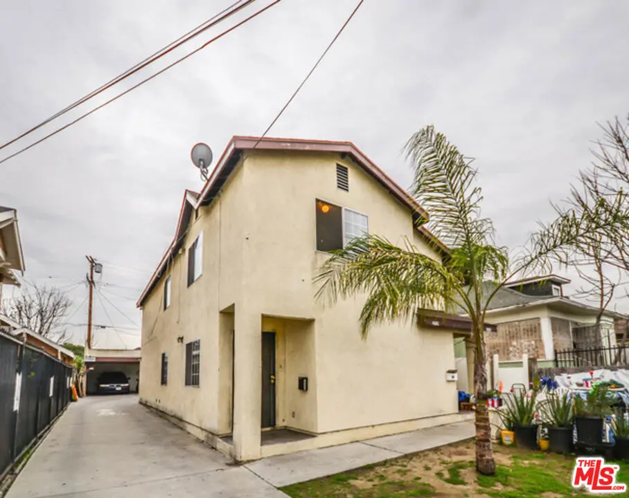 Residential Lease for rent at 3722 WALL Street, Los Angeles, Los Angeles County, CA featuring 3 beds and 2 baths