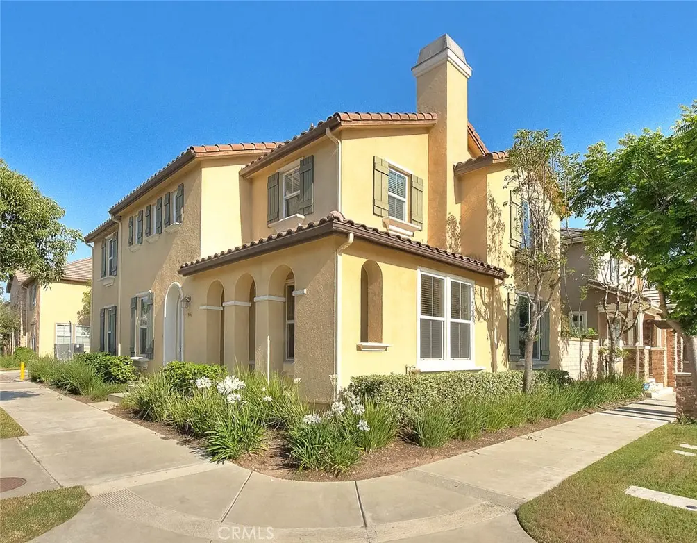 906 N Woodbine, Azusa, CA — listing photo 1