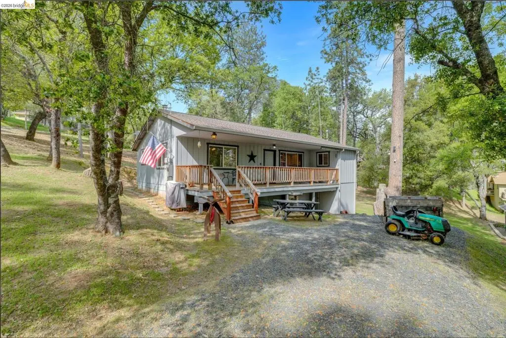 18996 Digger Pine Street, Groveland, CA — listing photo 1