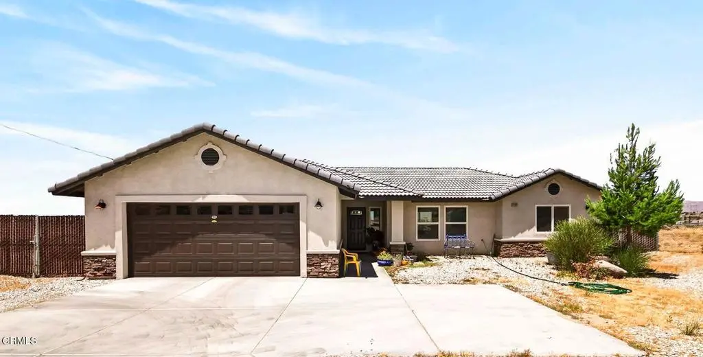 22422 Roundup Way, Apple Valley, CA — listing photo 1
