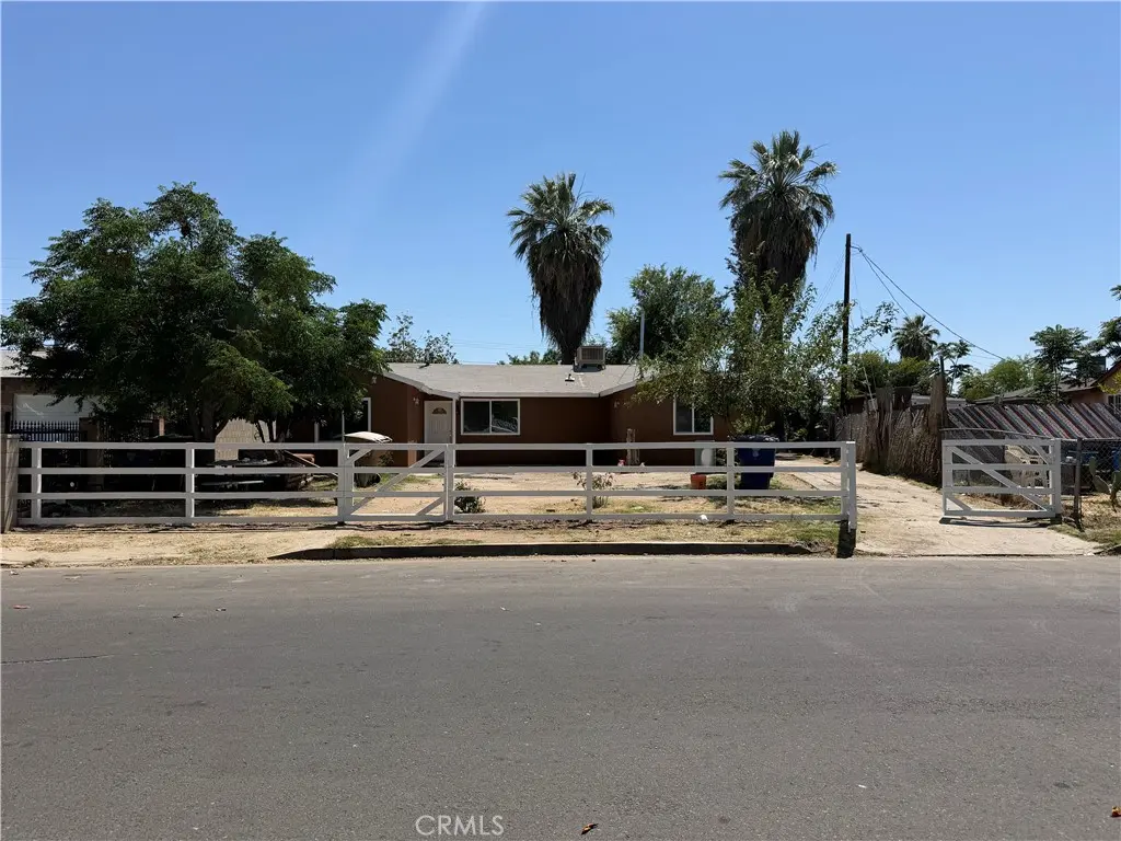 935 Sylvia Drive, Bakersfield, CA — listing photo 1
