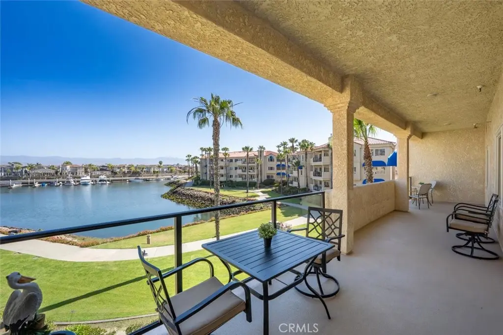 Condominium for sale at 4207 Harbour Island, Oxnard, CA featuring 2 beds and 2 baths