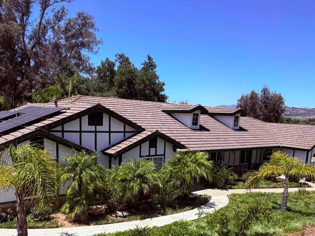 524 Rosvall Dr Drive, Fallbrook, CA — listing photo 1