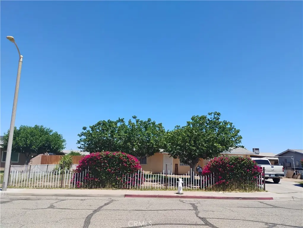Single Family Residence for sale at 1333 Bruce Court, Blythe, CA featuring 3 beds and 2 baths