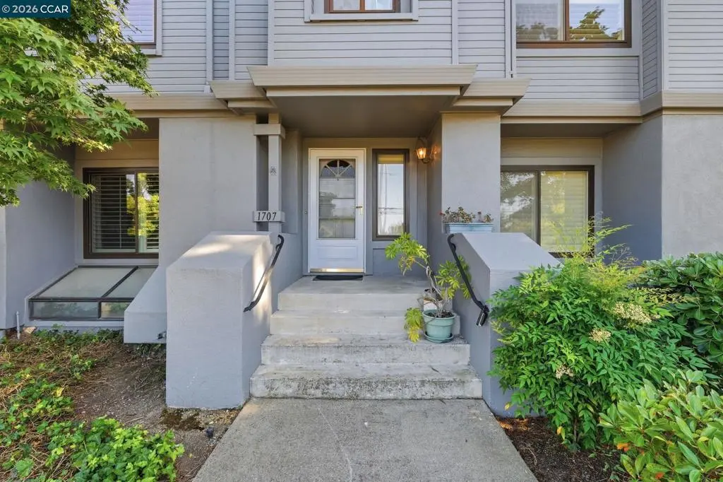 Townhouse for sale at 1707 Geary Rd, Walnut Creek, CA featuring 3 beds and 4 baths