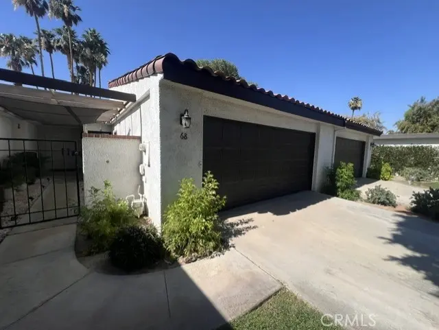 Condominium for rent at 68 El Toro, Rancho Mirage, CA featuring 2 beds and 2 baths