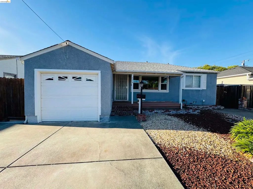 Single Family Residence for sale at 116 Revere St, Vallejo, CA featuring 3 beds and 1 bath