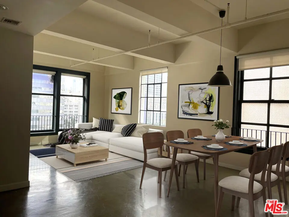 Residential Lease for rent at 315 W 5th Street 301, Los Angeles, Los Angeles County, CA and 1 bath