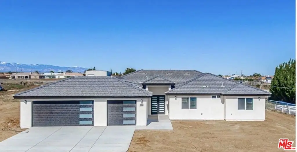 Single Family Residence for rent at 11548 11th Avenue, Hesperia, CA featuring 4 beds and 3 baths