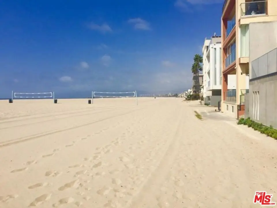 25 PRIVATEER Street, Marina Del Rey, CA — listing photo 1