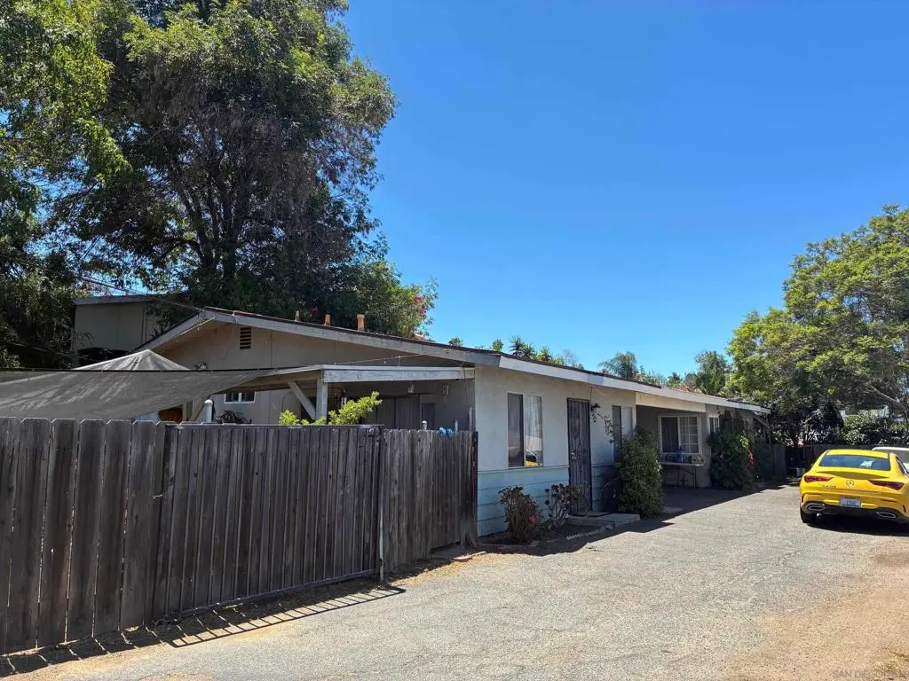543 545 Kleaveland Pl, Vista, CA — listing photo 1