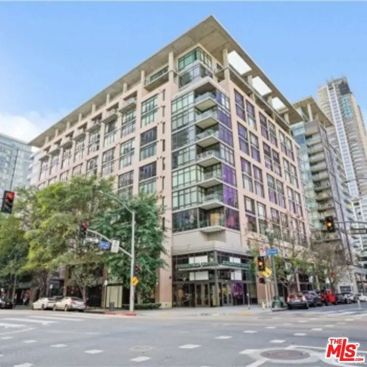 Condominium for sale at 1111 S Grand Avenue 804, Los Angeles, CA featuring 1 bed and 1 bath
